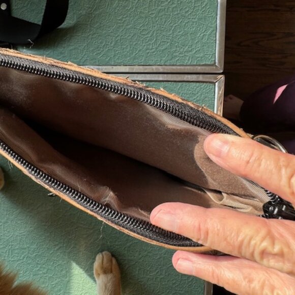 Brown embossed Leather crossbody/backpack/handle by Uberolo - Picture 3 of 10